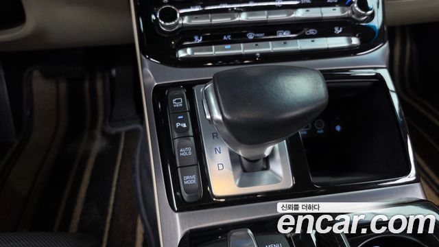 Genesis EQ900 2016 — photo 12