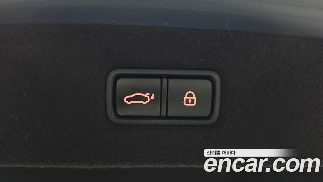 Genesis EQ900 2016 — photo 23