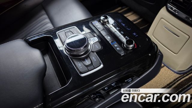 Genesis EQ900 2016 — photo 28