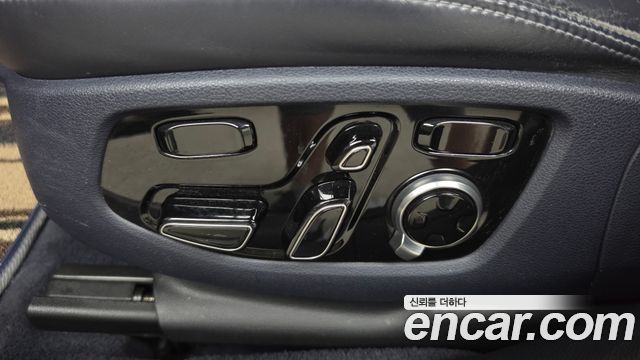Genesis EQ900 2016 — photo 30