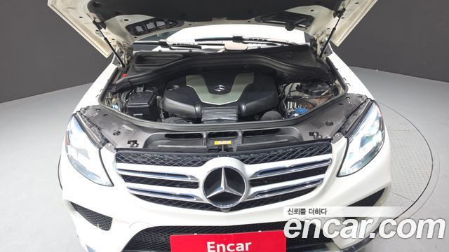 Mercedes-Benz GLE-Class 2018 — photo 6
