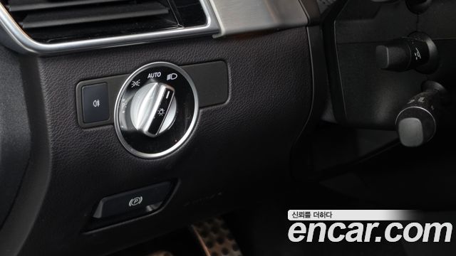 Mercedes-Benz GLE-Class 2018 — photo 15