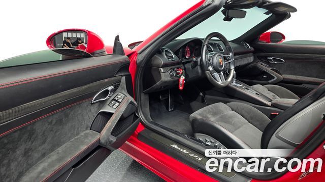 Porsche 718 2018 — photo 13