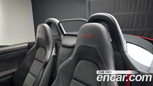 Porsche 718 2018 — photo 17