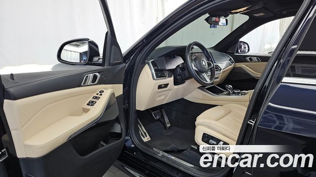BMW X5 2021 — photo 13