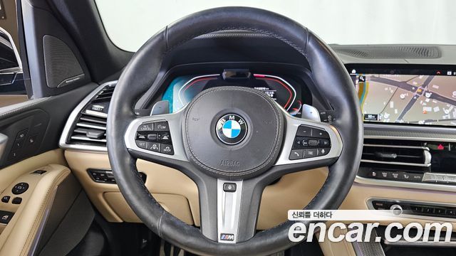 BMW X5 2021 — photo 19