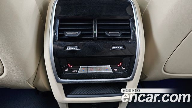 BMW X5 2021 — photo 24