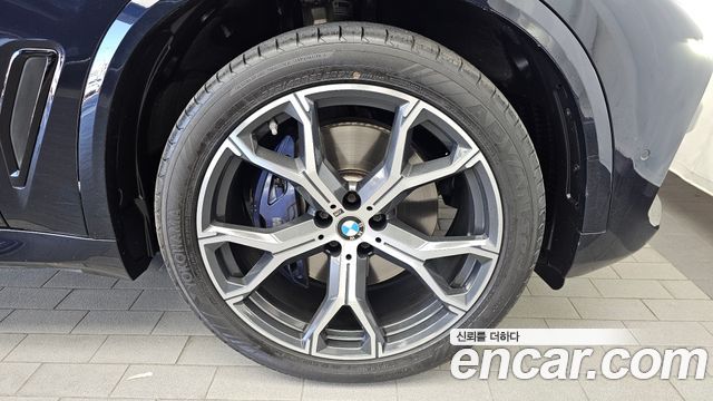 BMW X5 2021 — photo 7