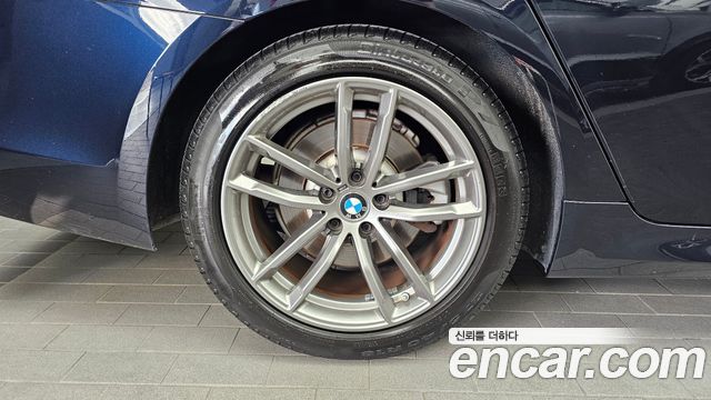BMW 5-Series 2020 — photo 5
