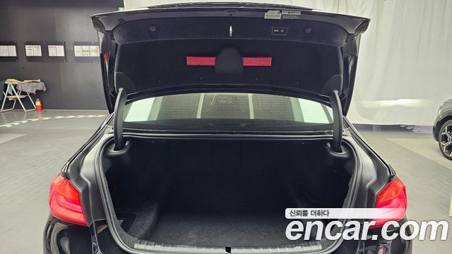 BMW 5-Series 2020 — photo 20