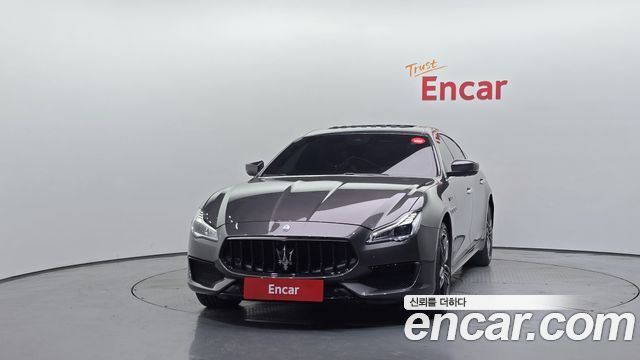 Maserati Quattroporte 2022 — photo 3