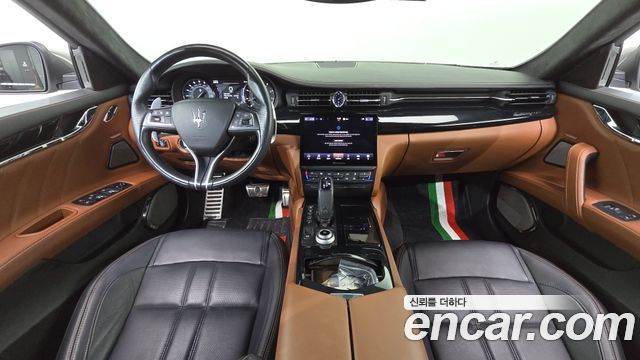 Maserati Quattroporte 2022 — photo 10
