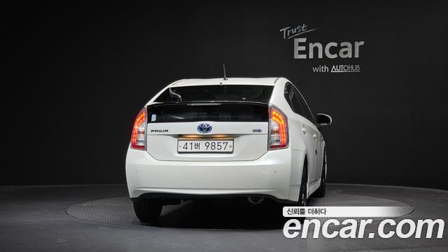Toyota Prius 2012 — photo 4