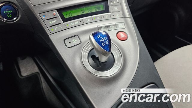 Toyota Prius 2012 — photo 9