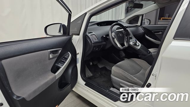 Toyota Prius 2012 — photo 10