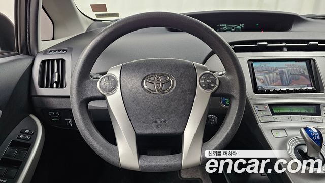Toyota Prius 2012 — photo 13