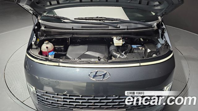 Hyundai Staria 2023 — photo 6