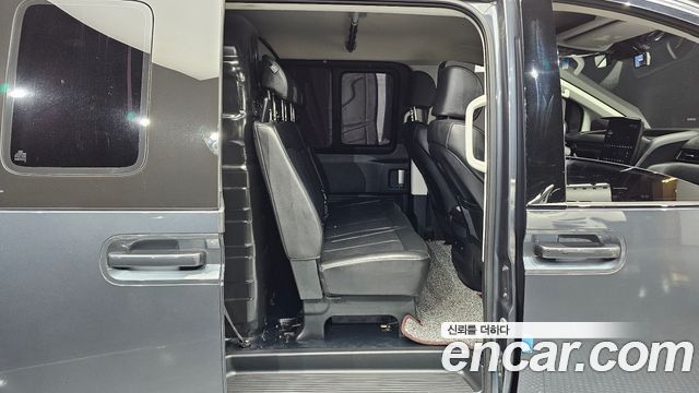 Hyundai Staria 2023 — photo 12