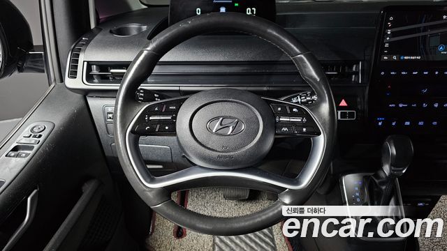 Hyundai Staria 2023 — photo 15