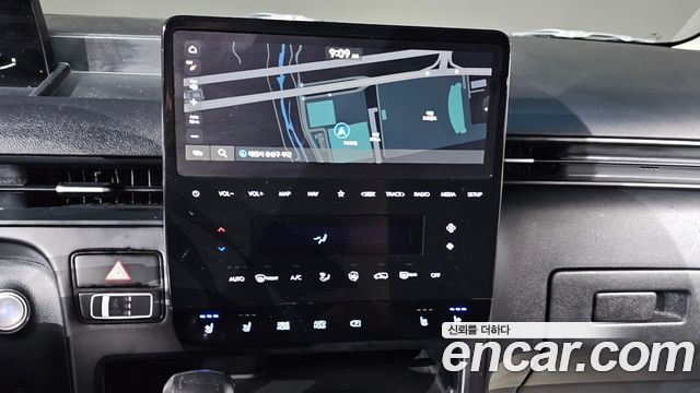 Hyundai Staria 2023 — photo 16