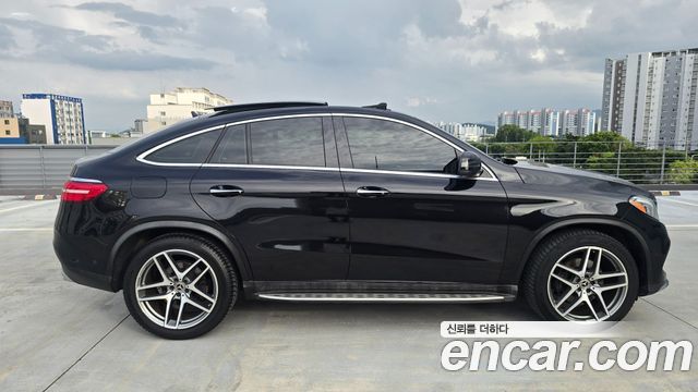 Mercedes-Benz GLE-Class 2017 — photo 3