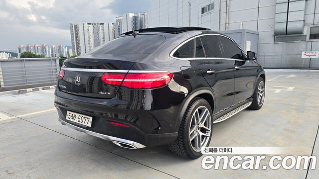 Mercedes-Benz GLE-Class 2017 — photo 4