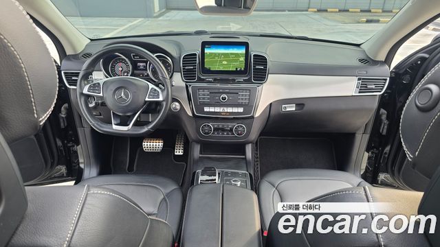 Mercedes-Benz GLE-Class 2017 — photo 10