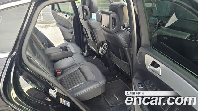 Mercedes-Benz GLE-Class 2017 — photo 14