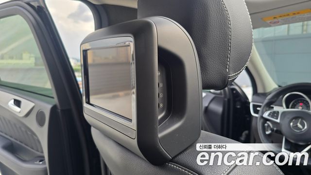 Mercedes-Benz GLE-Class 2017 — photo 17