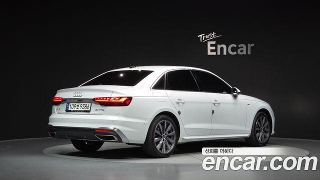 Audi A4 2023 — photo 2