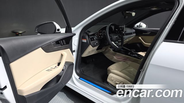 Audi A4 2023 — photo 13