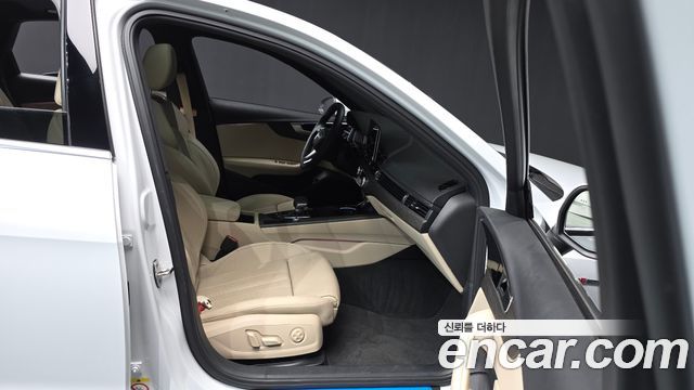 Audi A4 2023 — photo 17
