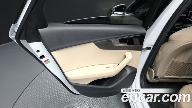 Audi A4 2023 — photo 15