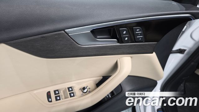 Audi A4 2023 — photo 32