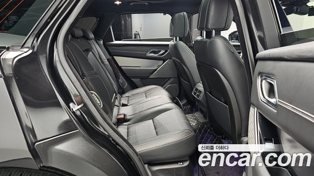 Land Rover Range Rover Velar 2018 — photo 17