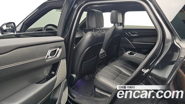 Land Rover Range Rover Velar 2018 — photo 18
