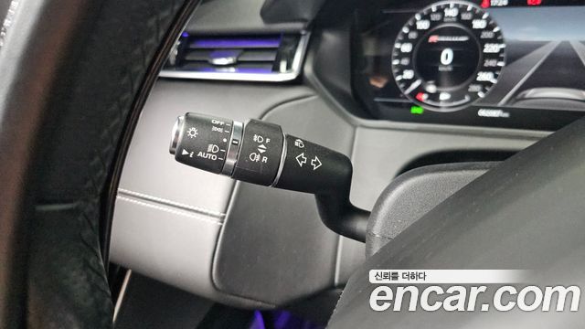 Land Rover Range Rover Velar 2018 — photo 21