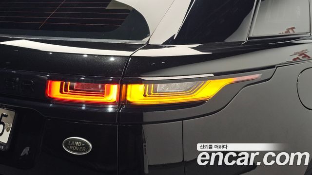Land Rover Range Rover Velar 2018 — photo 9