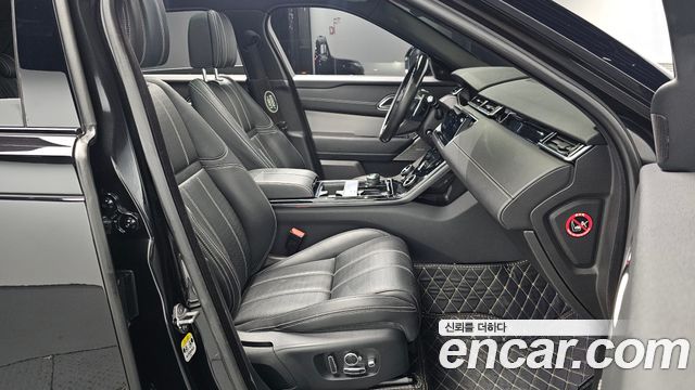 Land Rover Range Rover Velar 2018 — photo 16