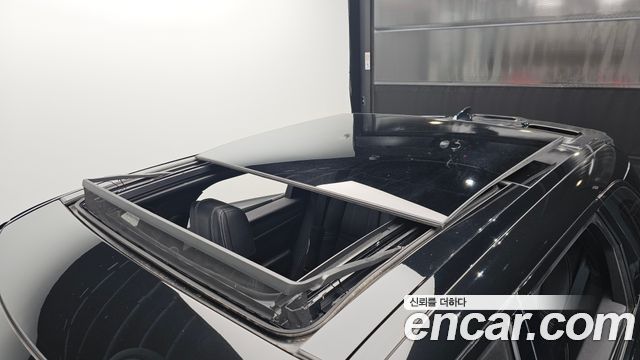 Land Rover Range Rover Velar 2018 — photo 34