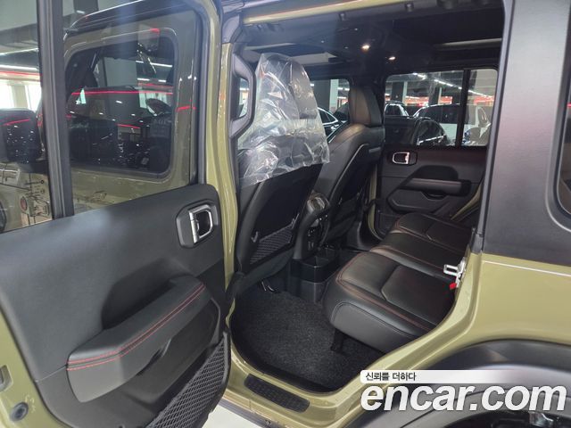 Jeep Wrangler 2025 — photo 8