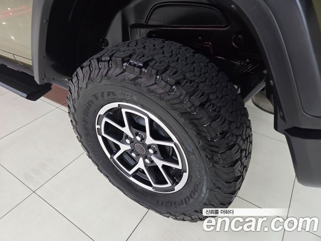 Jeep Wrangler 2025 — photo 17