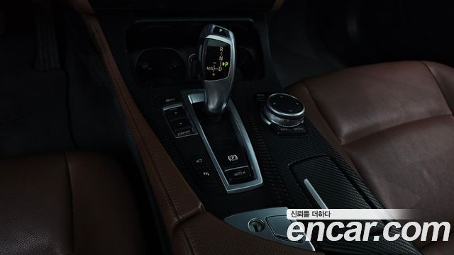 BMW 5-Series 2016 — photo 9