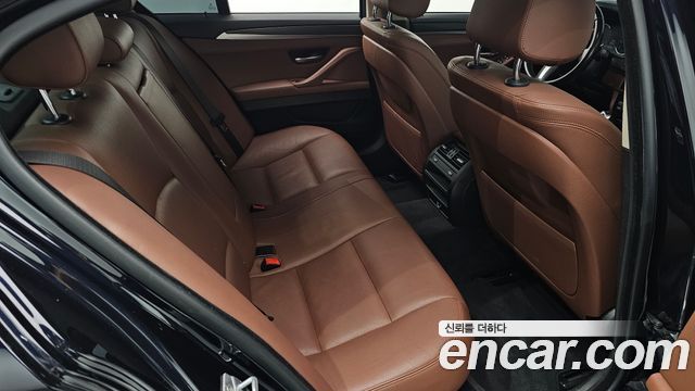 BMW 5-Series 2016 — photo 12
