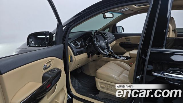 Kia Canival 2019 — photo 13