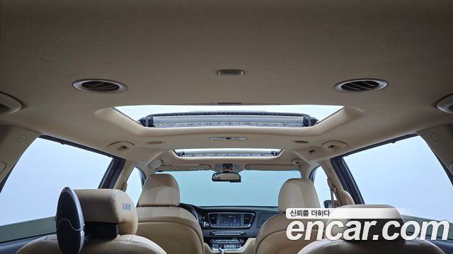 Kia Canival 2019 — photo 21