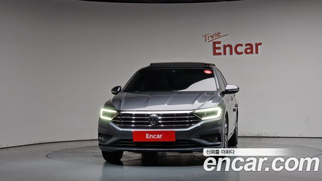 Volkswagen Jetta 2021 — photo 3