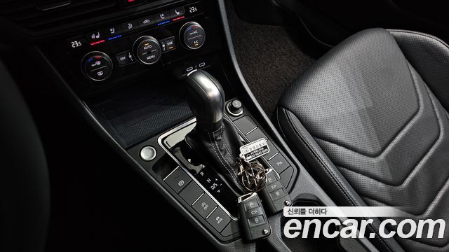 Volkswagen Jetta 2021 — photo 12