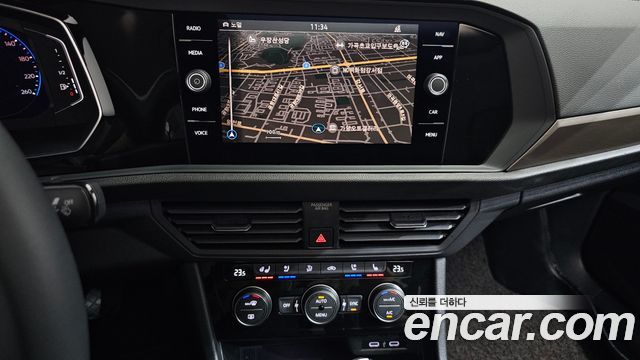 Volkswagen Jetta 2021 — photo 20