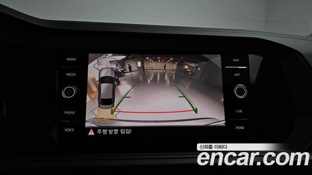Volkswagen Jetta 2021 — photo 21
